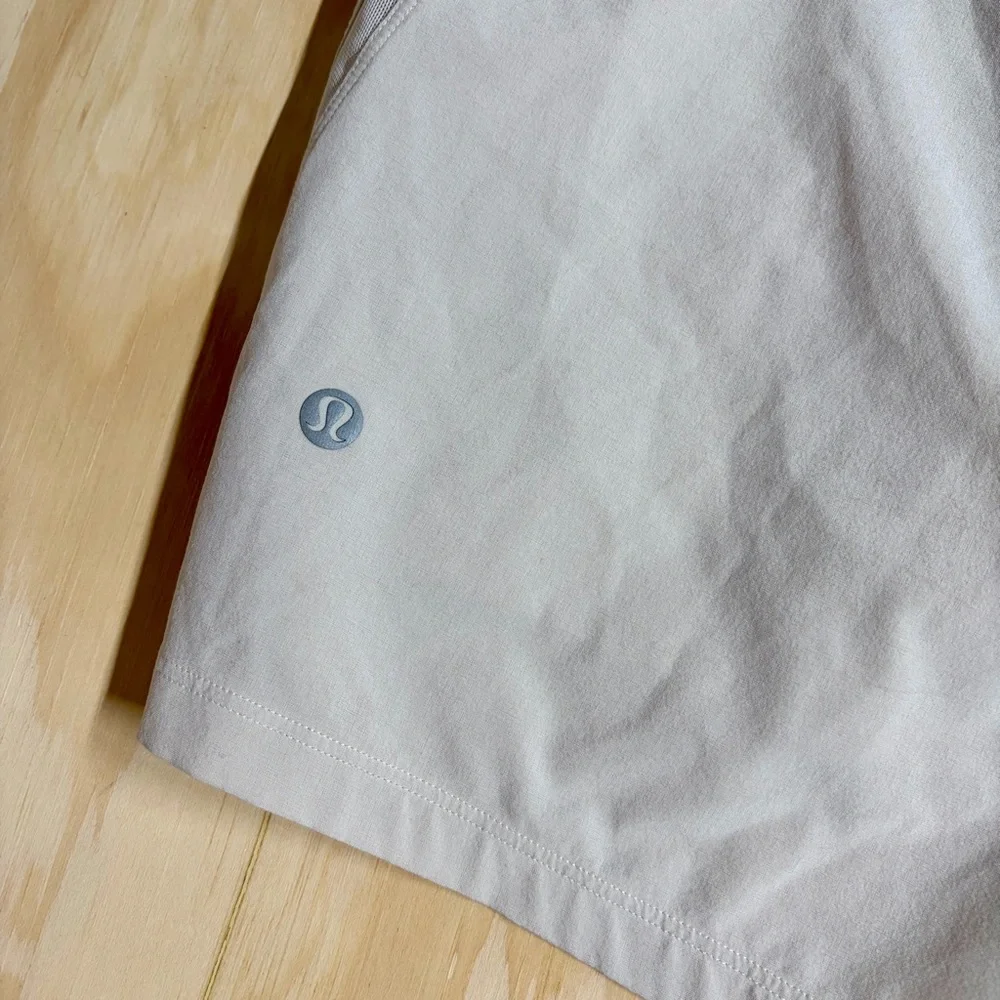 Lululemon 5" Pace Breaker Shorts XL Linerless  Downtown Tan Khaki Beige - Picture 7 of 9